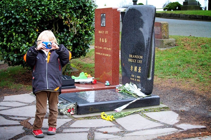 bruce and brandon lee grave